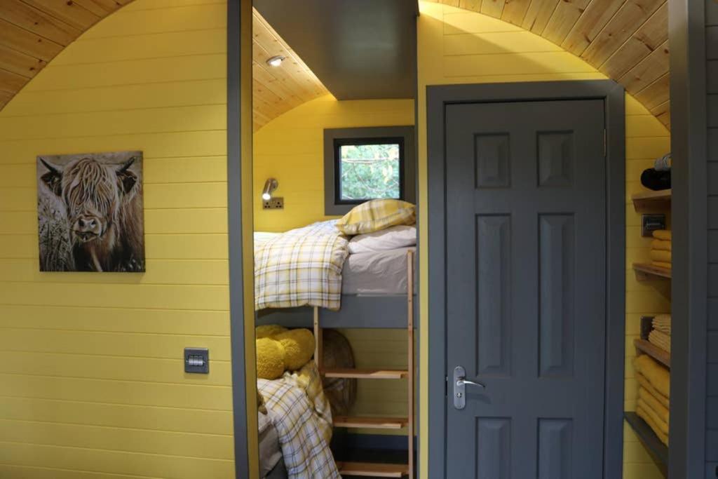Villa Glampods Glamping Pod - Meet Highland Cows And Sheep Elgin Exterior foto