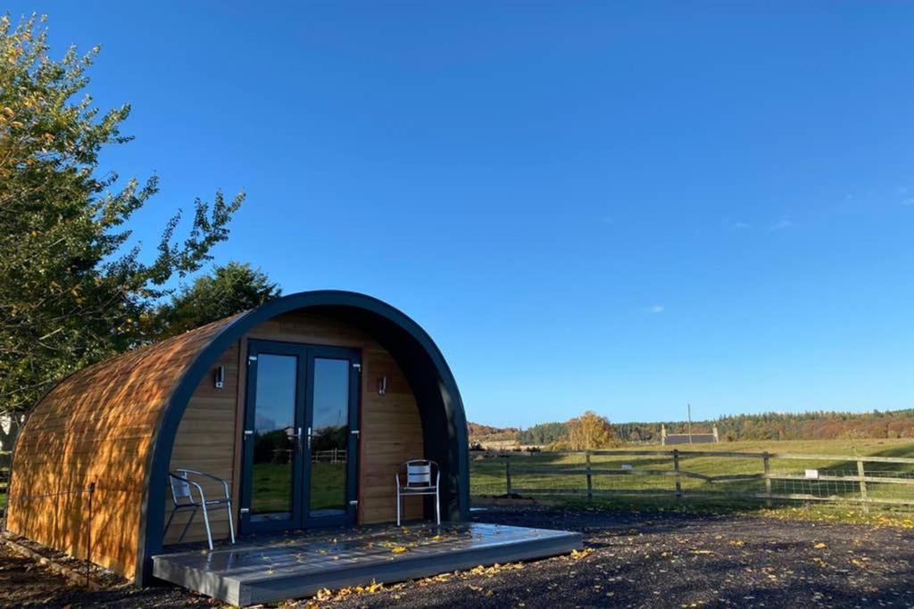 Villa Glampods Glamping Pod - Meet Highland Cows And Sheep Elgin Exterior foto