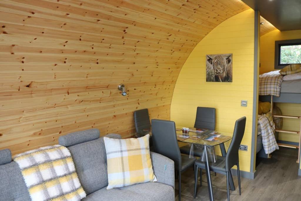 Villa Glampods Glamping Pod - Meet Highland Cows And Sheep Elgin Exterior foto