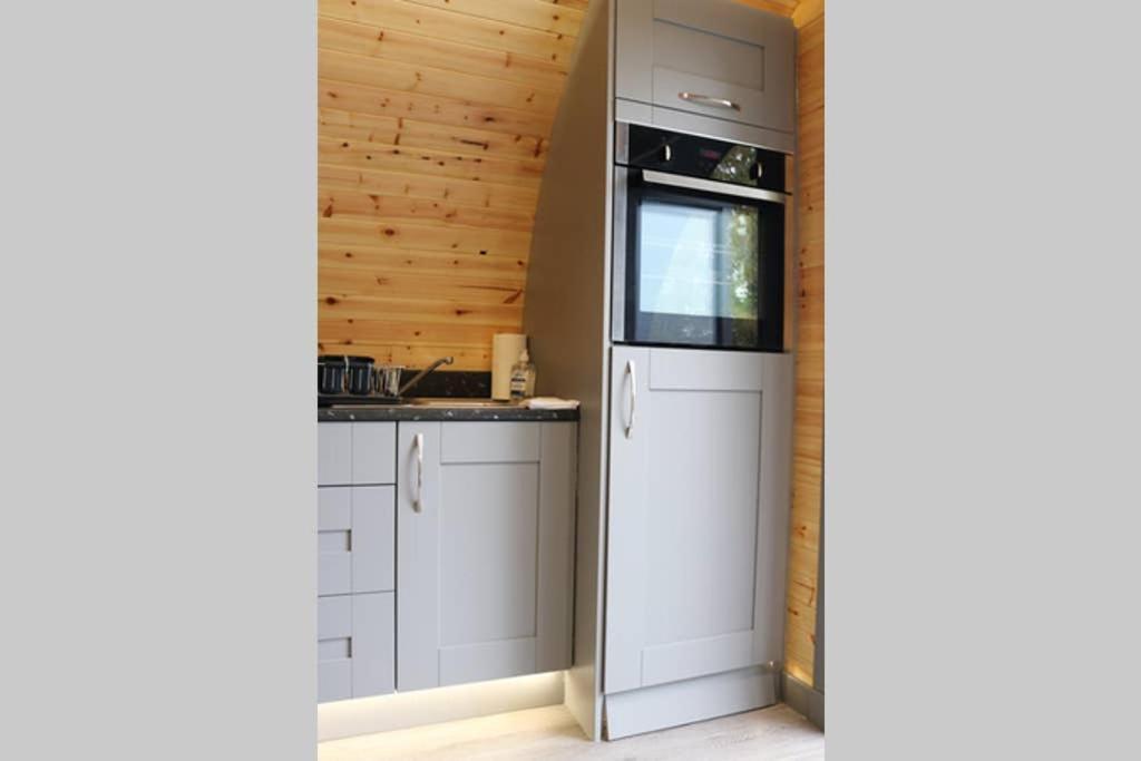 Villa Glampods Glamping Pod - Meet Highland Cows And Sheep Elgin Exterior foto
